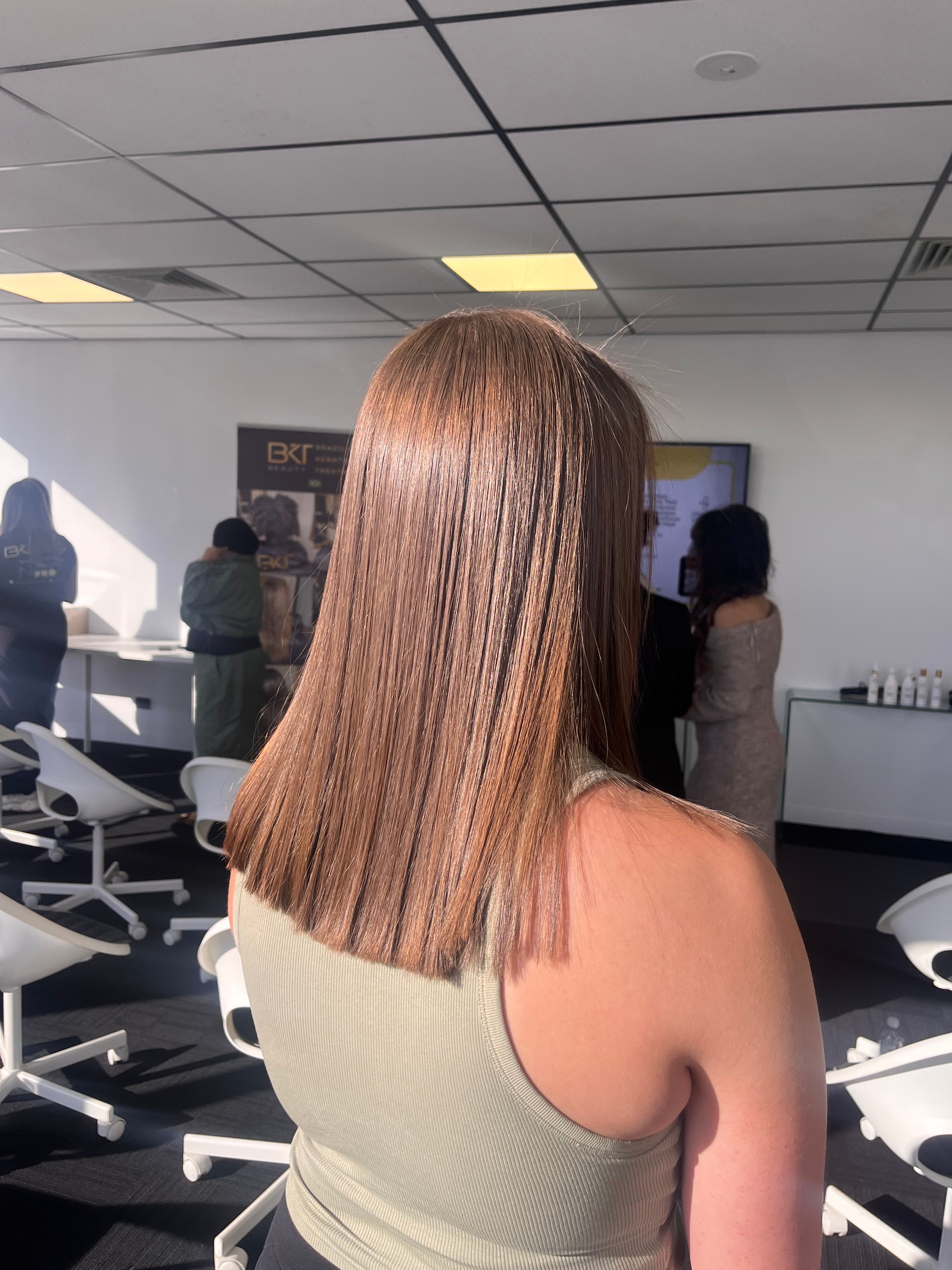 Training in action — Élodie demonstrating nanoplasty
